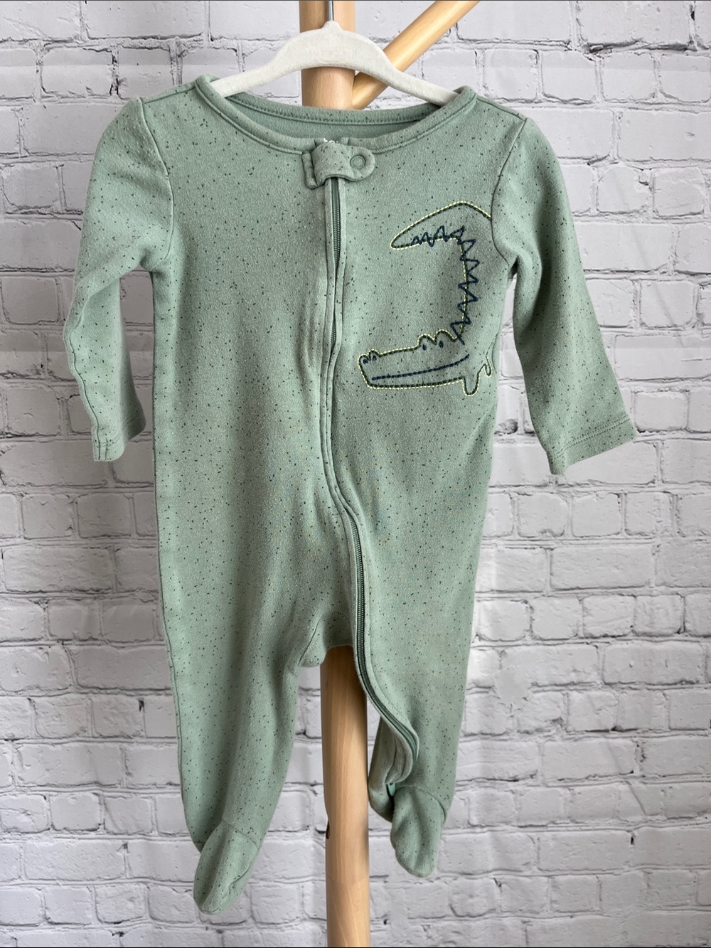 ⭐️⭐️PICK 5 / $20 Carter's Baby Green Alligator Footed One-Piece Sleeper